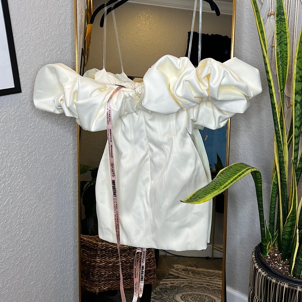 House of CB ‘Selena’ Ivory Satin Ruffle Strapless Mini Dress NWT - Picture 10 of 12
